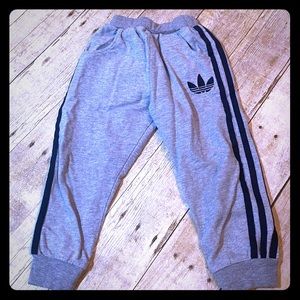 ⚫️KIDS ADIDAS JOGGERS⚫️ Size 3